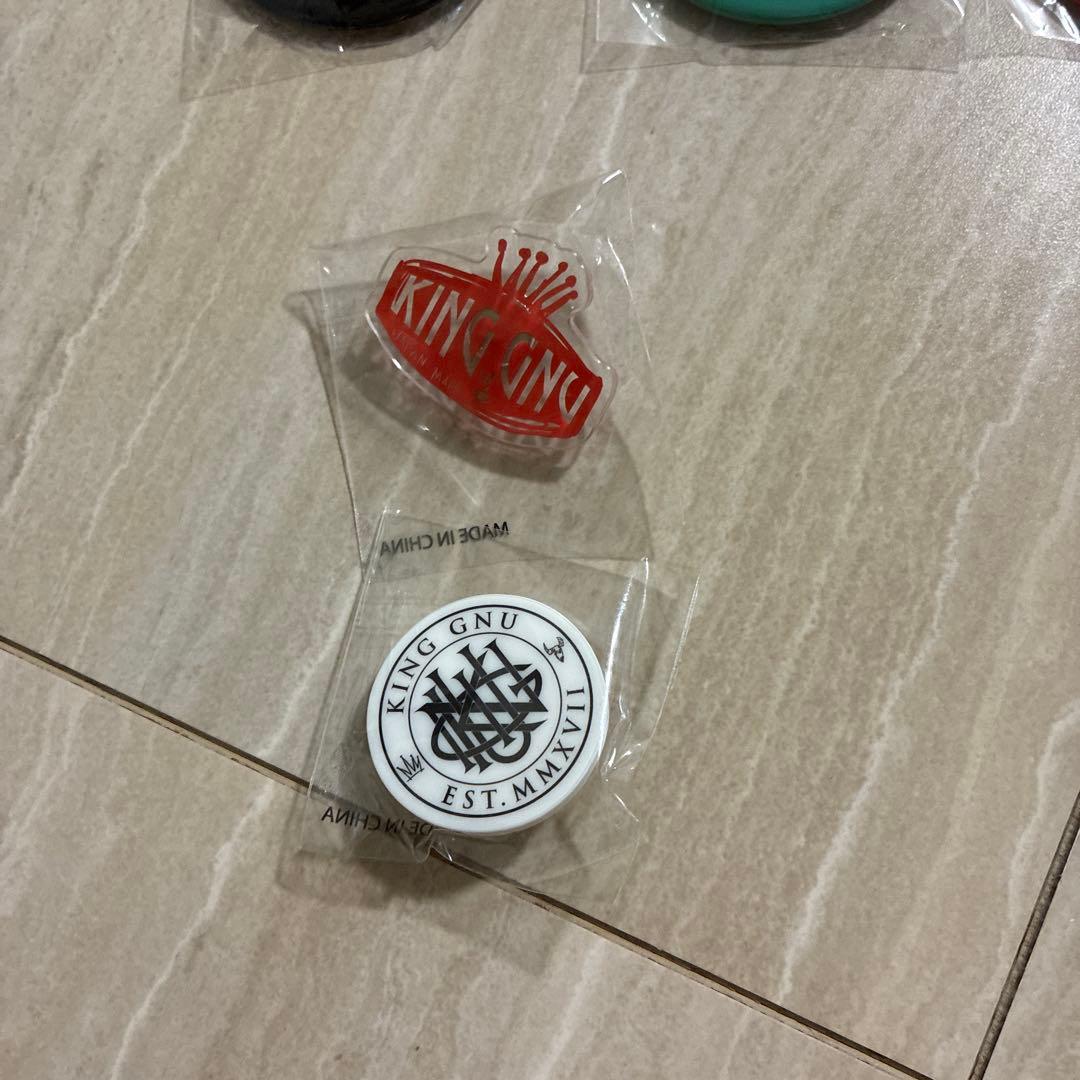 King Gnu キングヌー　グッズまとめ売り　カードケース、ブローチ、バッチ等