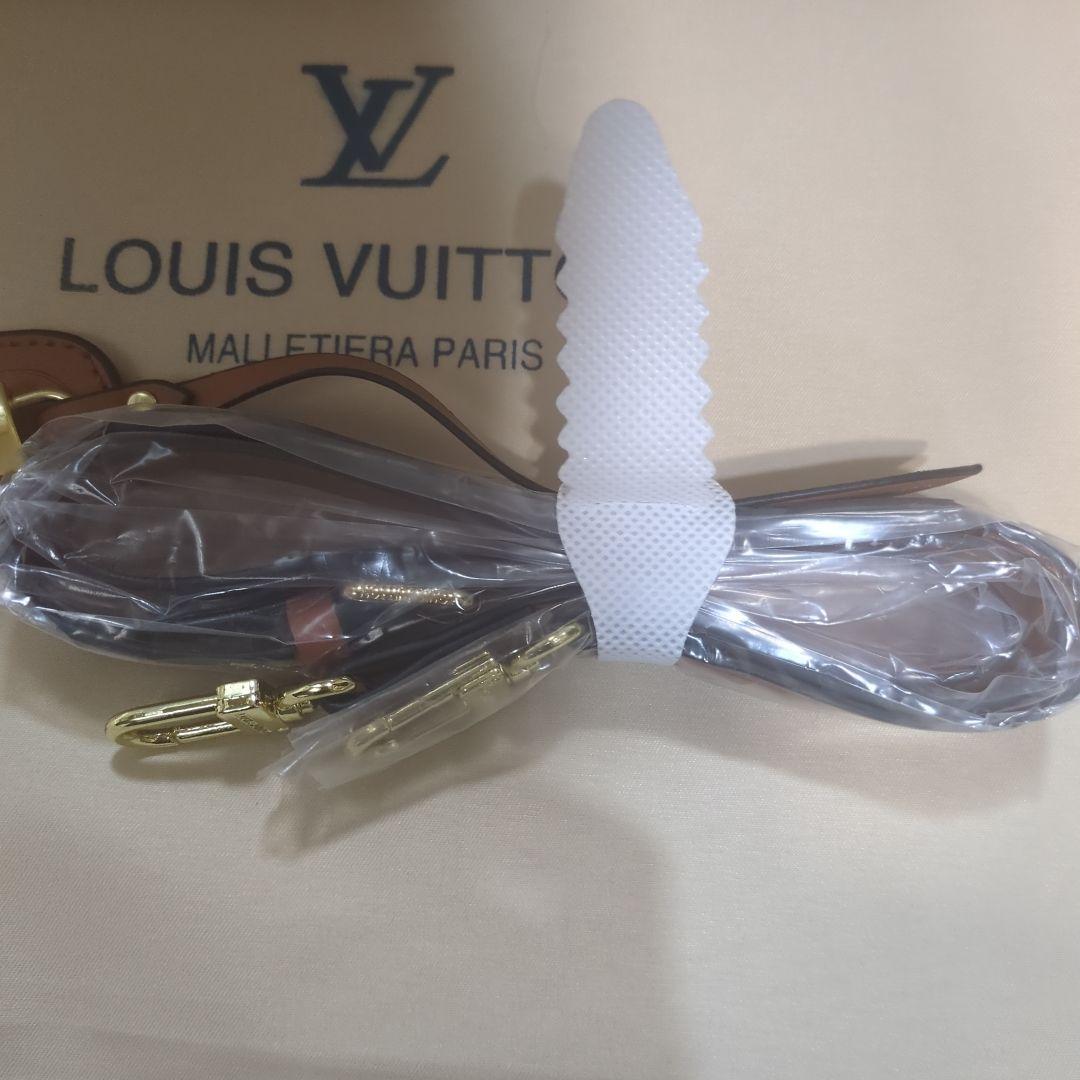 LOUIS VUITTON ショルダーバッグ ホワイト