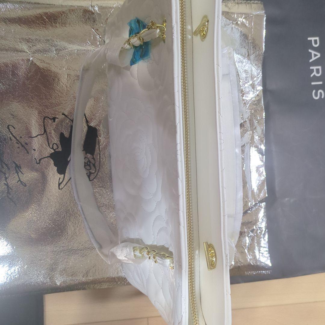 LOUIS VUITTON ショルダーバッグ ホワイト