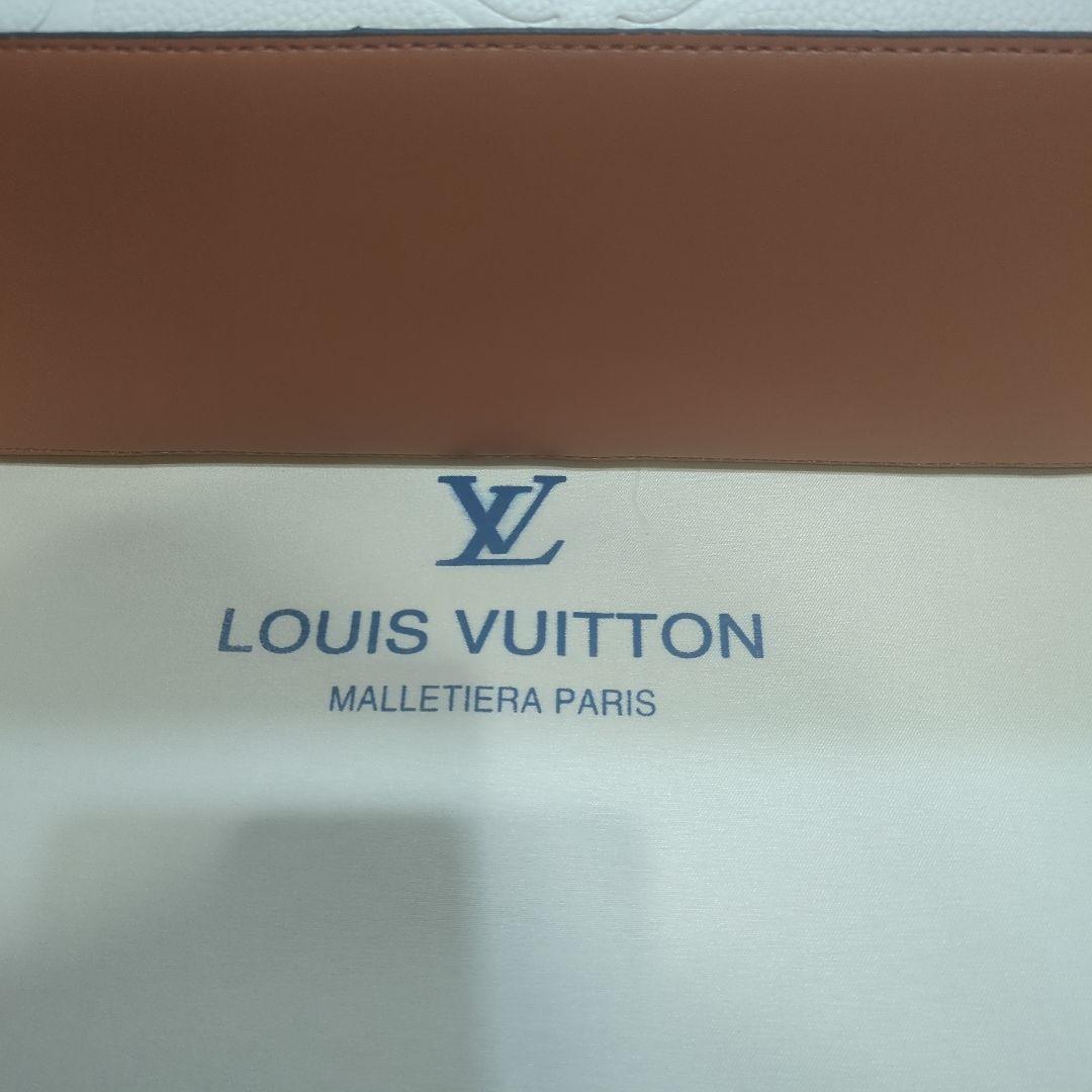 LOUIS VUITTON ショルダーバッグ ホワイト