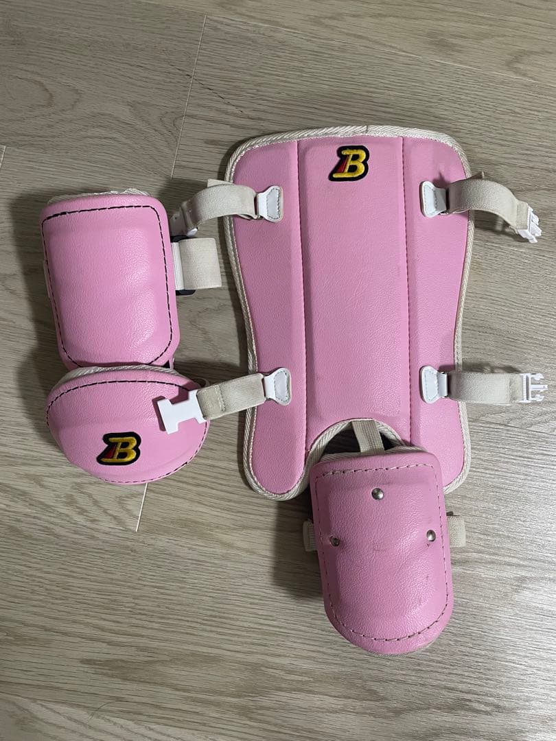 ベルガード エルボガード、フットガードまとめ売り ピンク