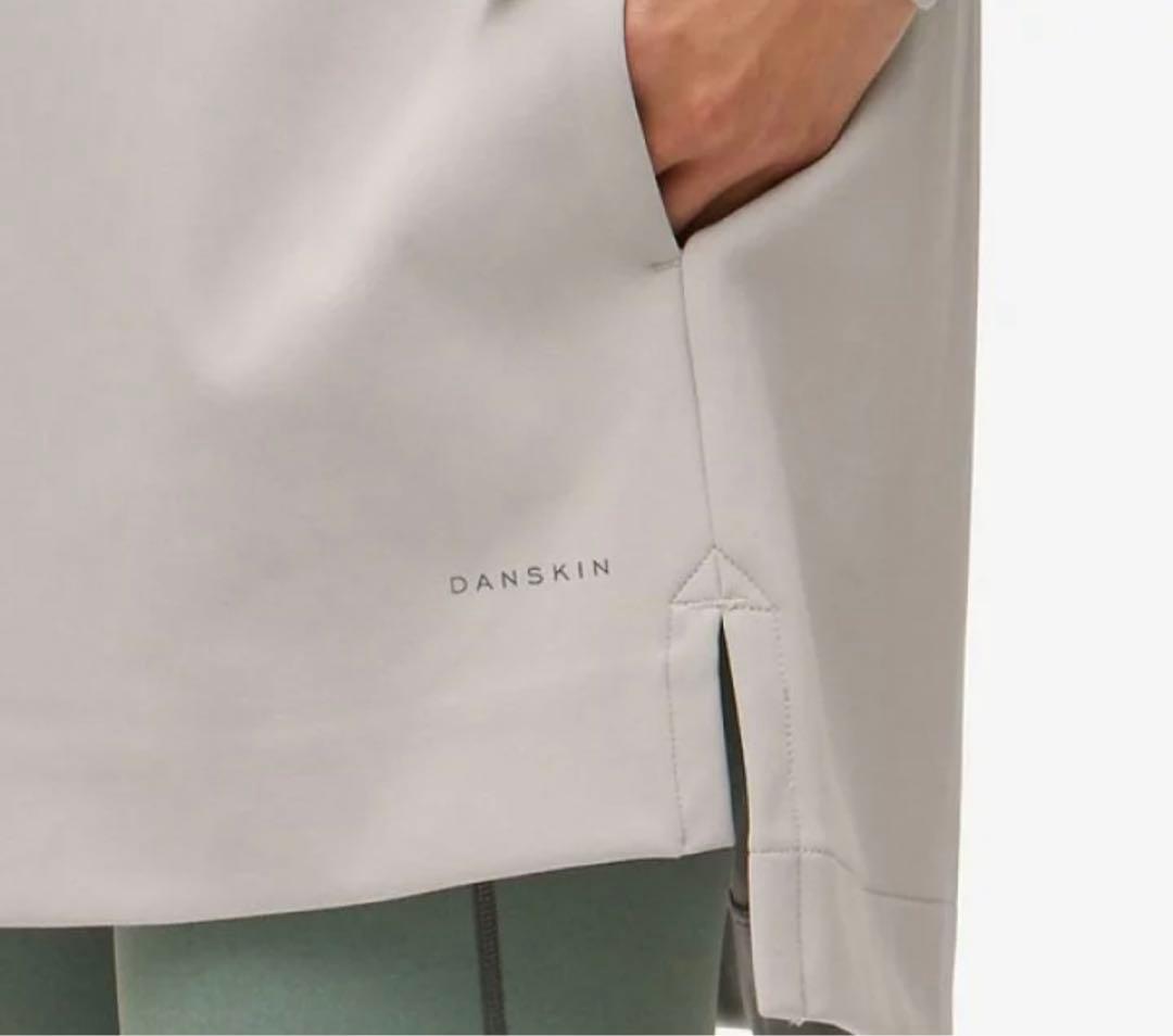 ダンスキンDANSKIN グリーンウェイモックネックスウェットライトバイオレット