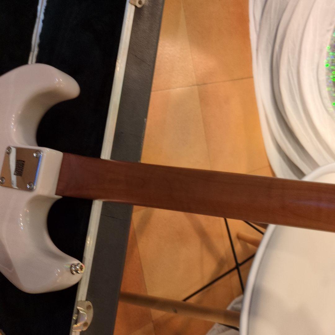 【美品　未使用】ストラトギター ハードケース付き