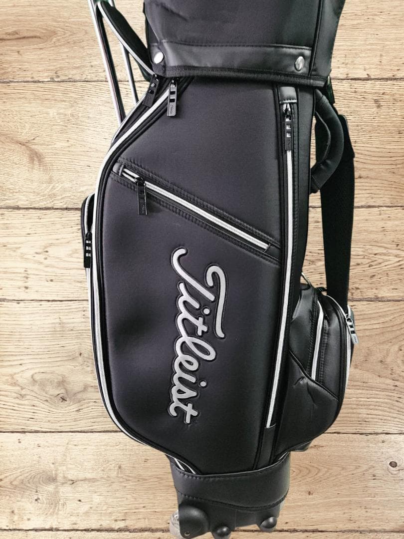 【新品未使用】NEW！Titleist ハンドルキャリー付きゴルフバッグ BK