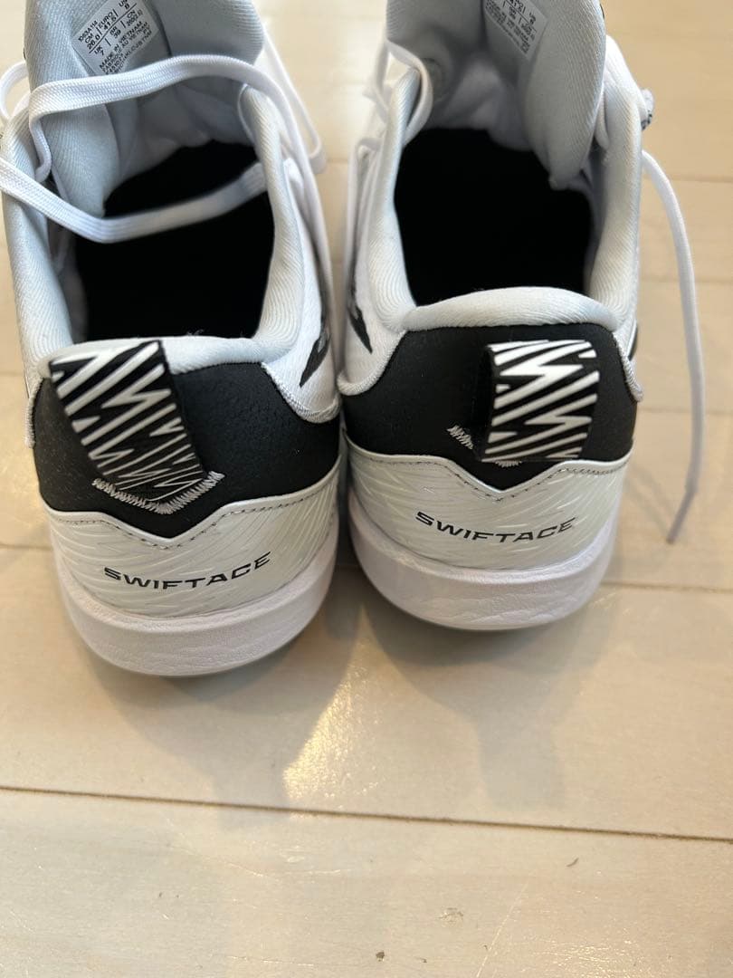 シューズ(男性用) asics SWIFTACE
