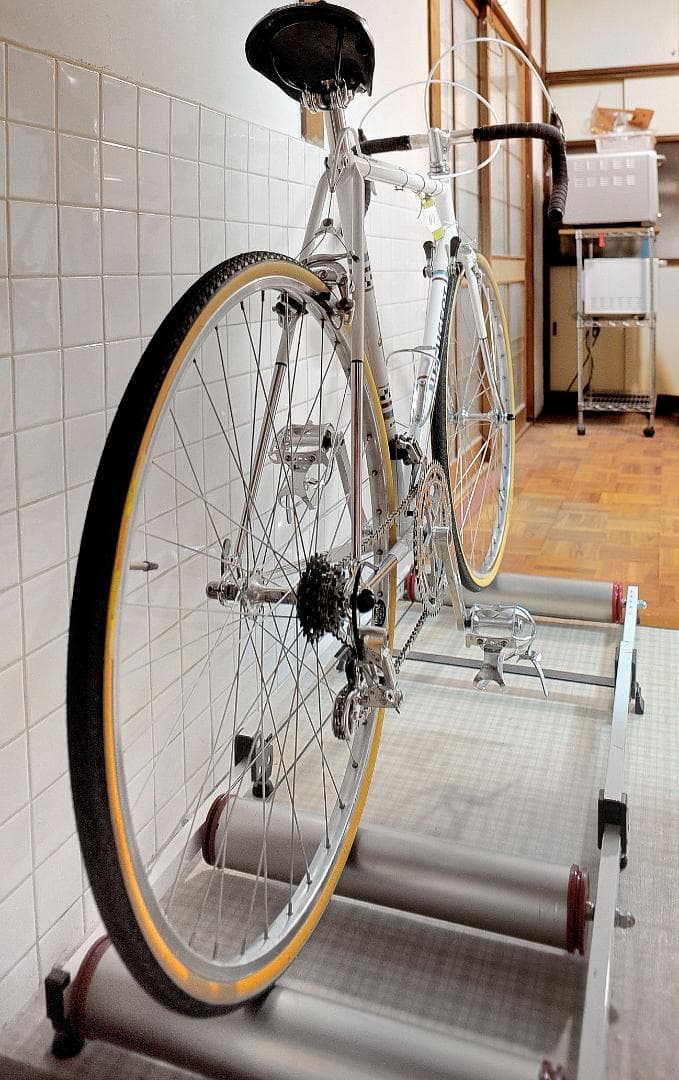 ☆タイヤ中古様連絡用　★室内用・自転車走行型トレーニングローラー台　伸縮可　♪