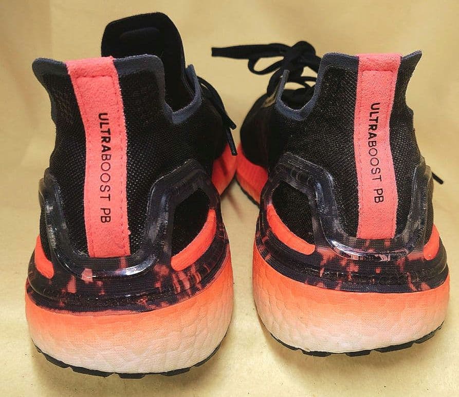 アディダス☆adidasウルトラブーストPBランニングシューズ 25.5ⅽⅿ
