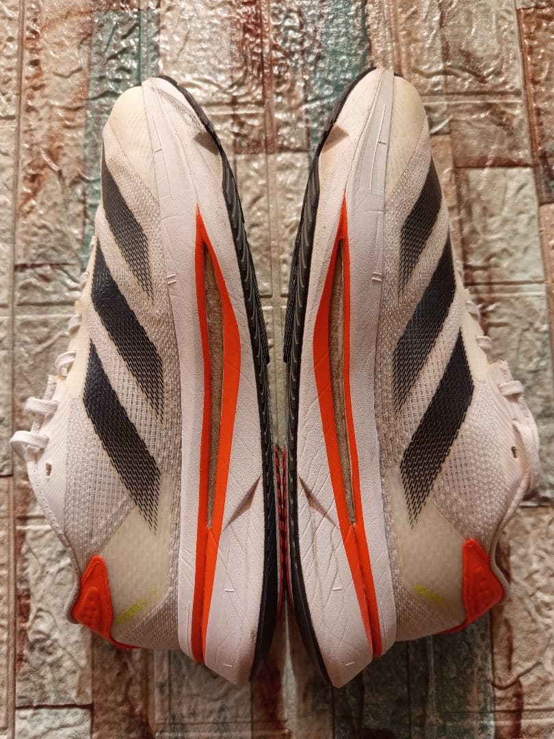 送料還元のため値下げ中！3足セット adidas SL2 adizero