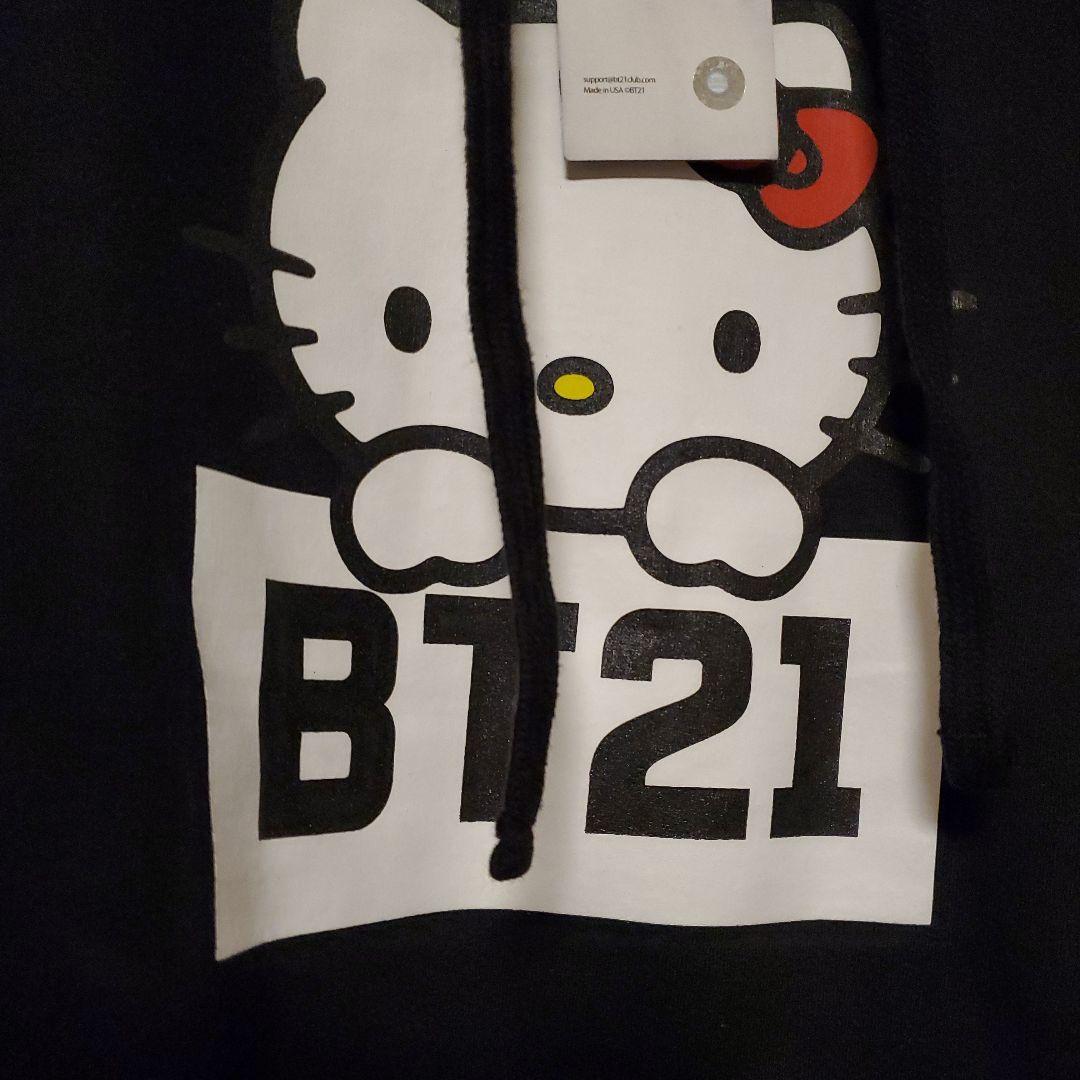 BT21　コラボ　 kitty ハローキティ 　新品タグつき　パーカー　M