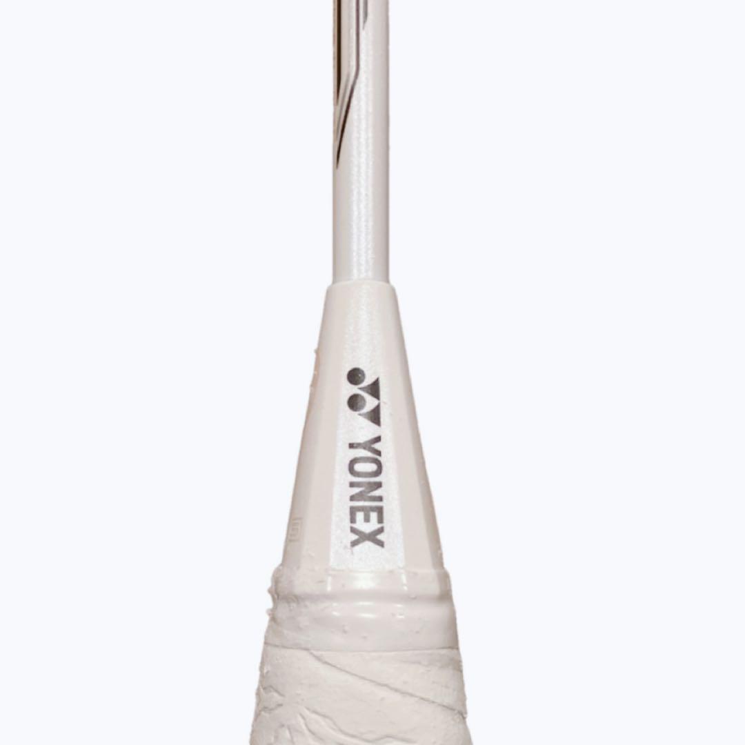 【美品】YONEX VOLTRIC70 e-tune 4UG5廃盤