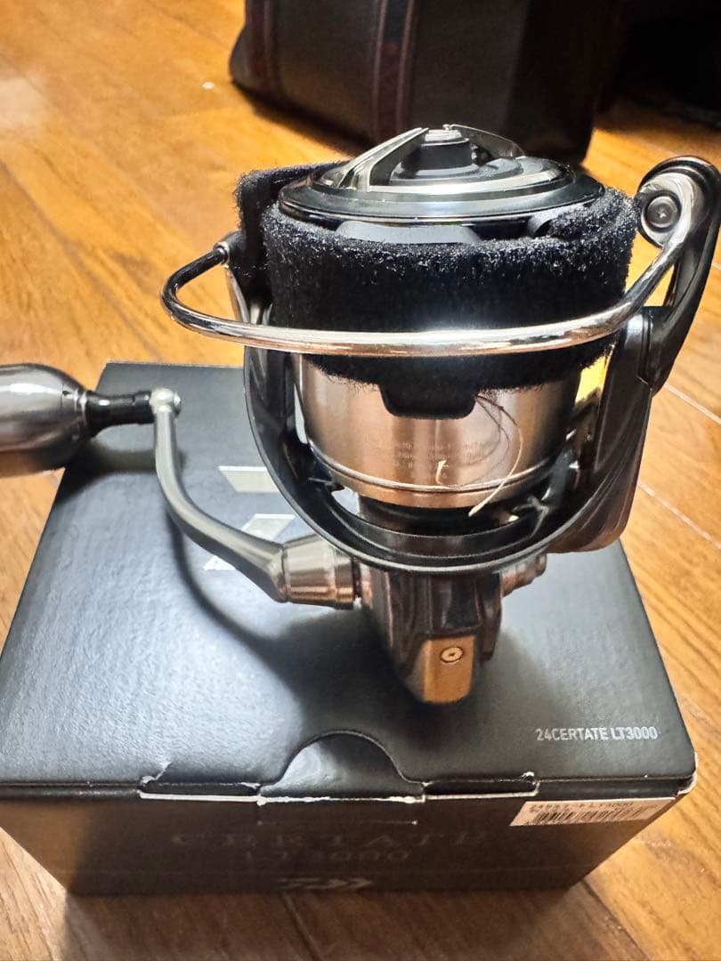 ほぼ新品　DAIWA 24 CERTATE LT3000 スピニングリール