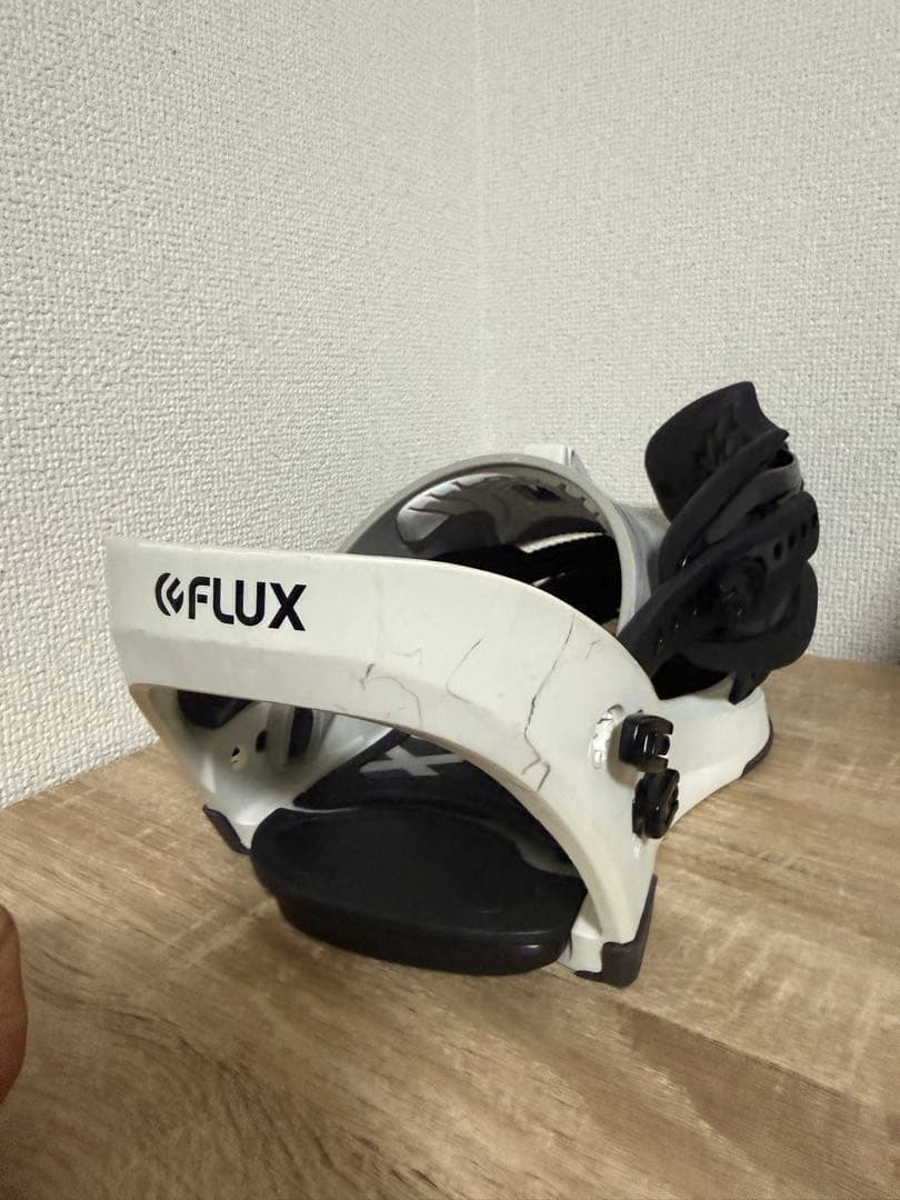 FLUX CV 22-23Mサイズ ホワイト