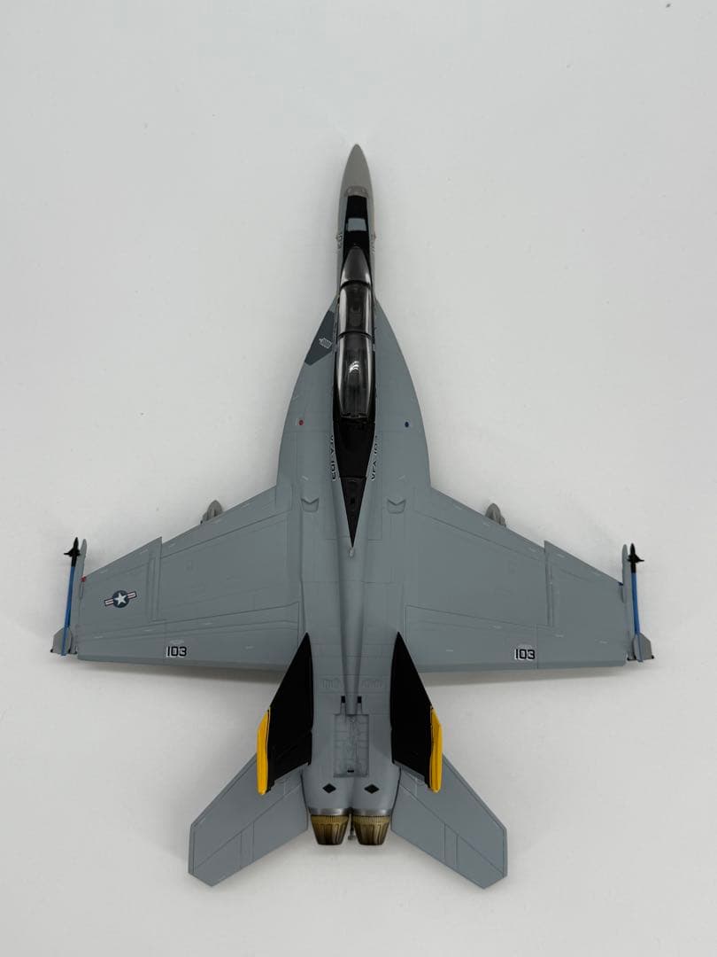 ドラゴン 1/72 F/A-18 VFA-103 ジョリーロジャース　F-18