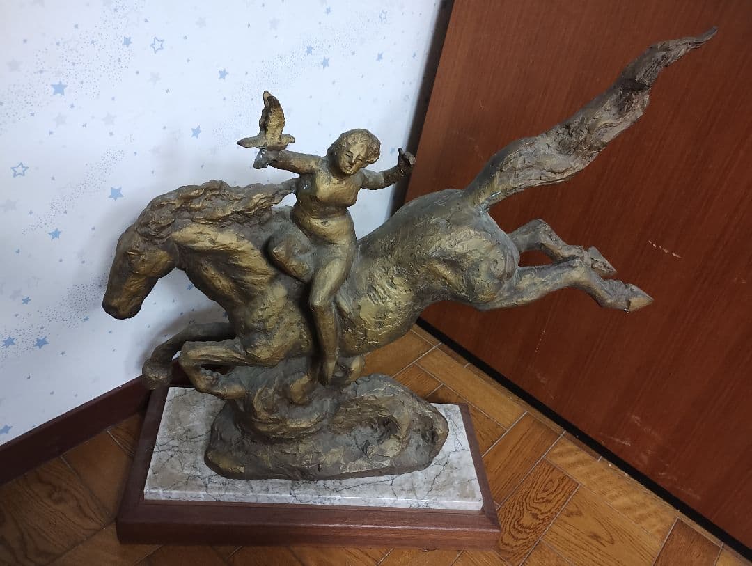 馬上平和之女神