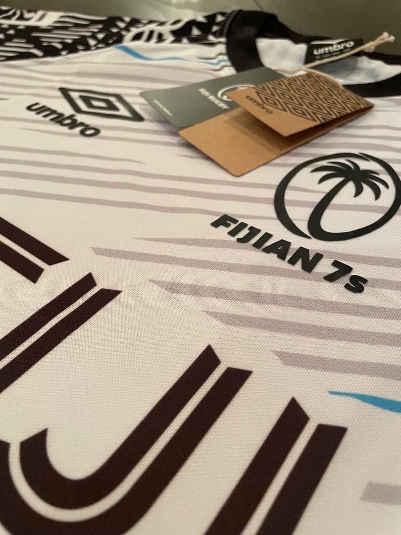 umbro FIJIAN 7s ラガーシャツ ホワイト