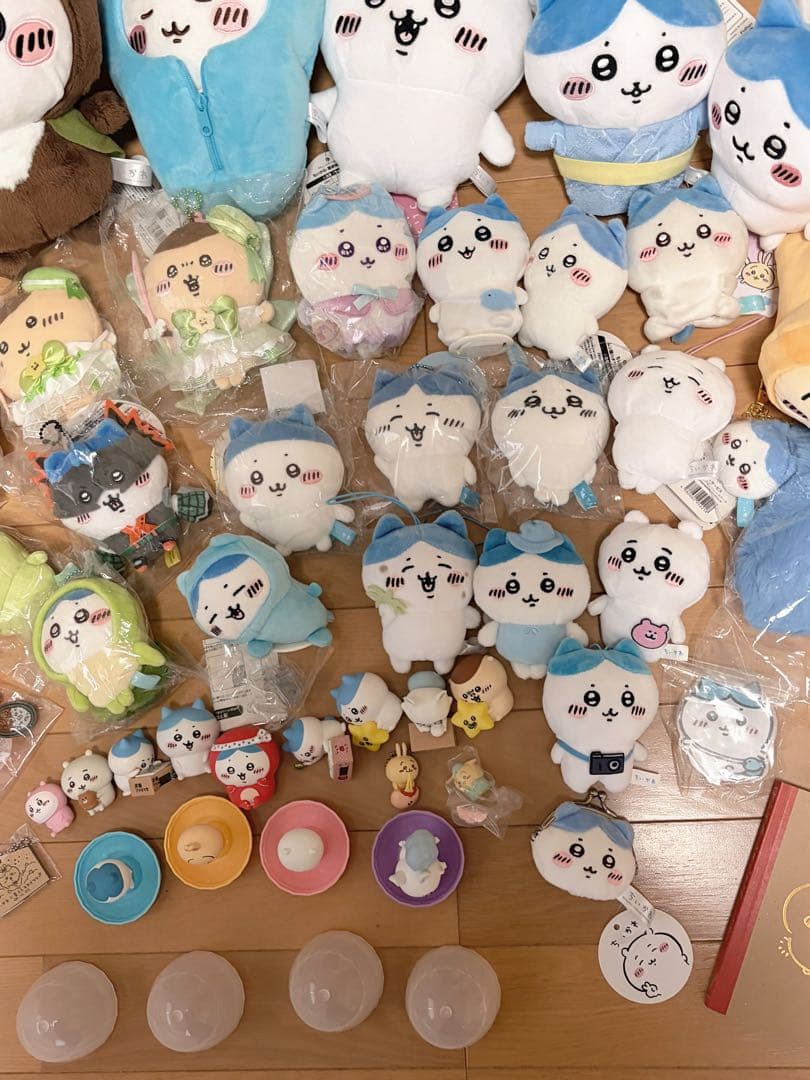 ちいかわ ハチワレ ぬいぐるみ マスコット 本まとめ売り はちわれちゃん多め！