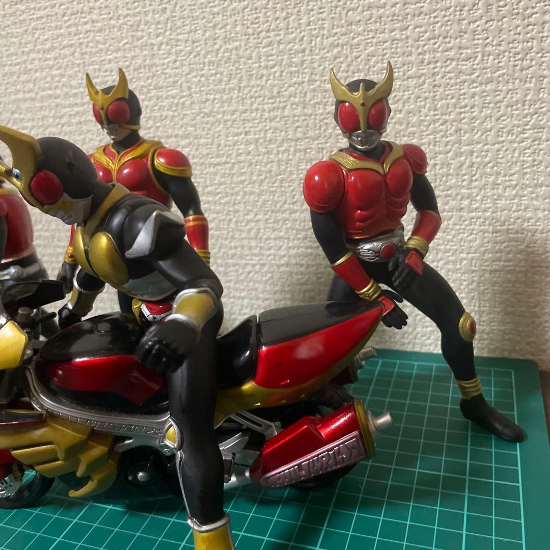 仮面ライダークウガ祭り！4体とマシントルネイダーセット！