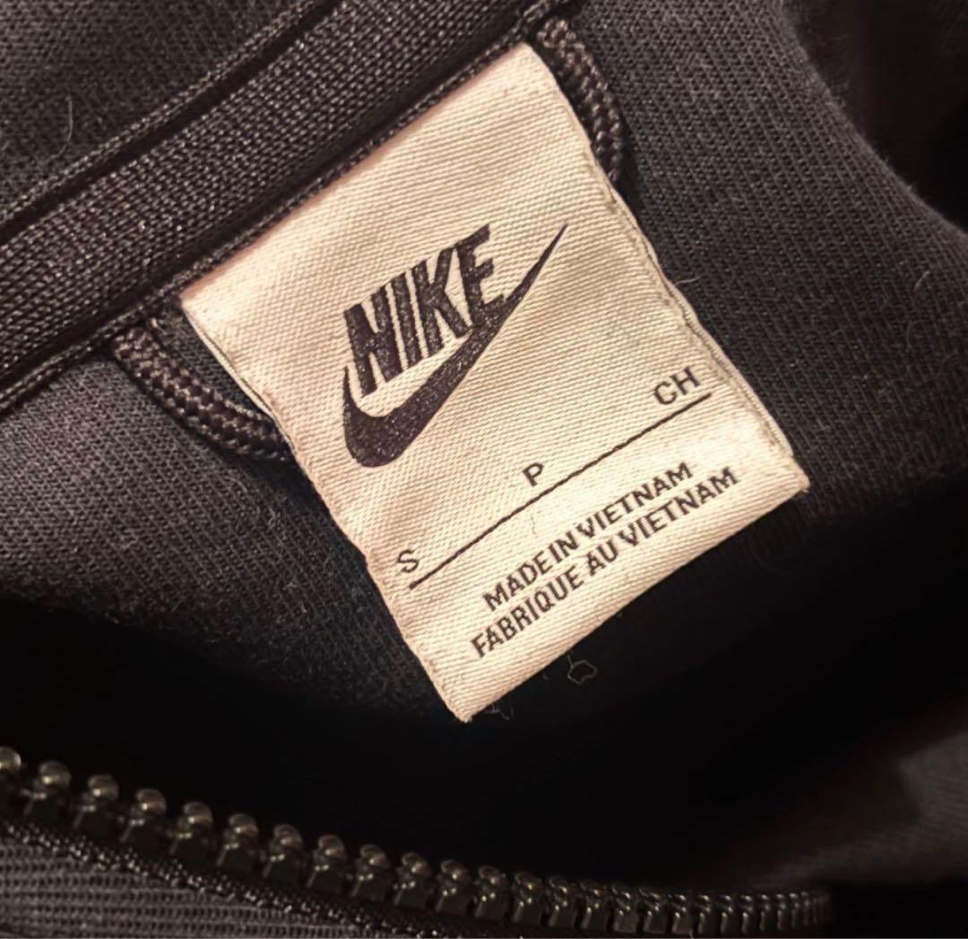 【廃盤・旧モデル】NIKE テックフリース フルジップ フーディ ブラック