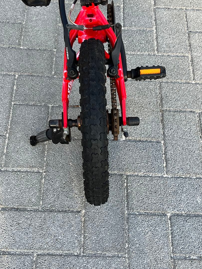 【引き取り限定 東京】 ヨツバサイクル キッズバイク 14インチ ヒーローレッド