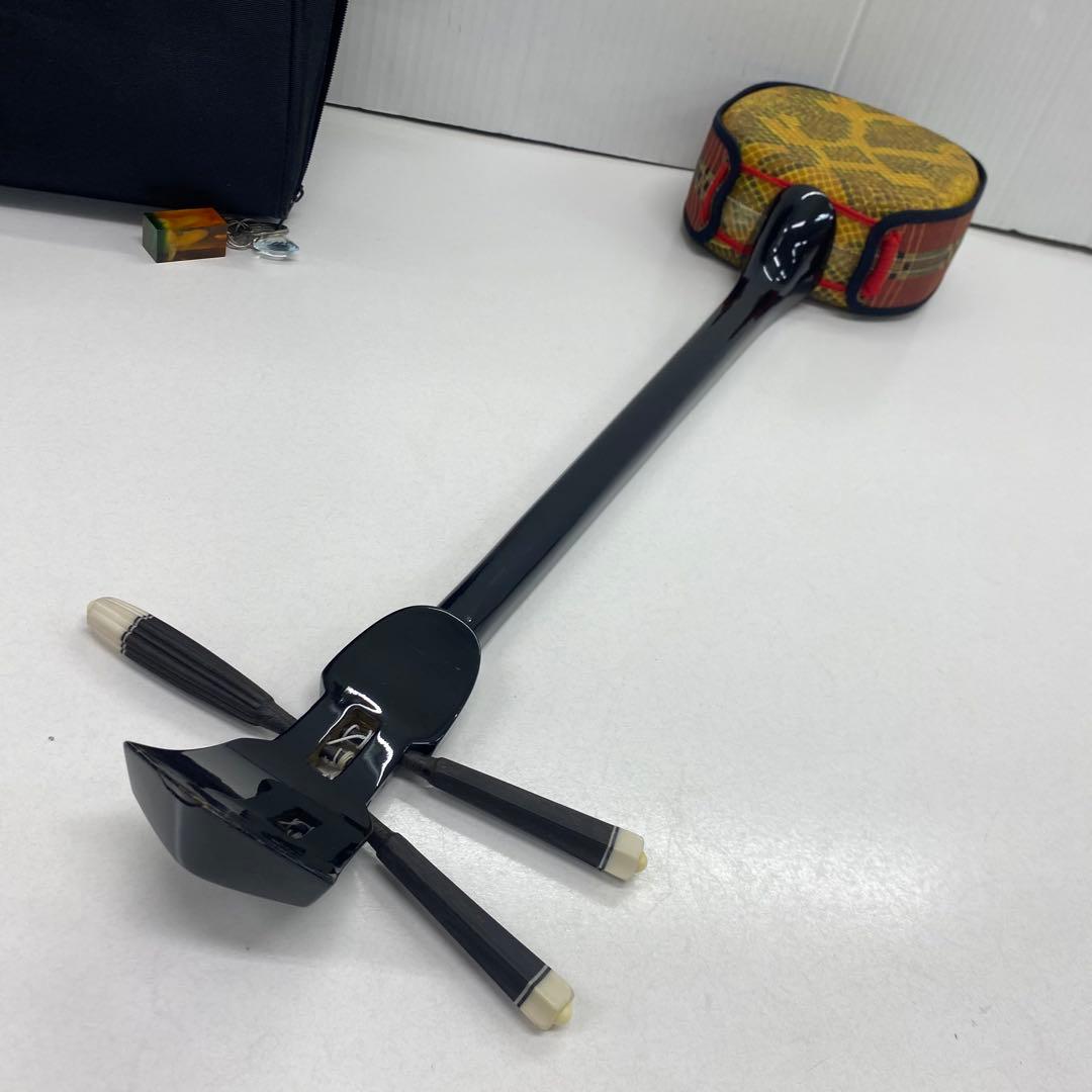 ♦︎B104 沖縄三線 人工蛇皮 三線 楽器 弦楽器 ソフトケース 沖縄民謡