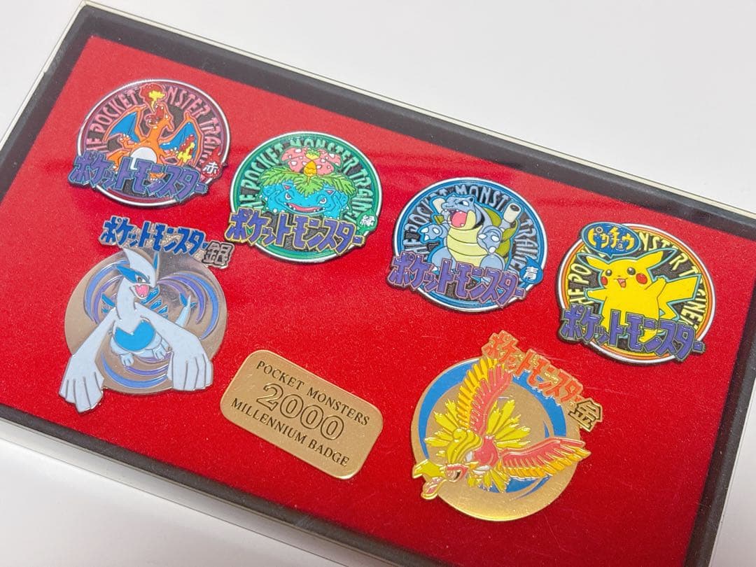 【希少】ポケットモンスター　ポケモン ピンバッジ 2000年 ミレニアムバッジ