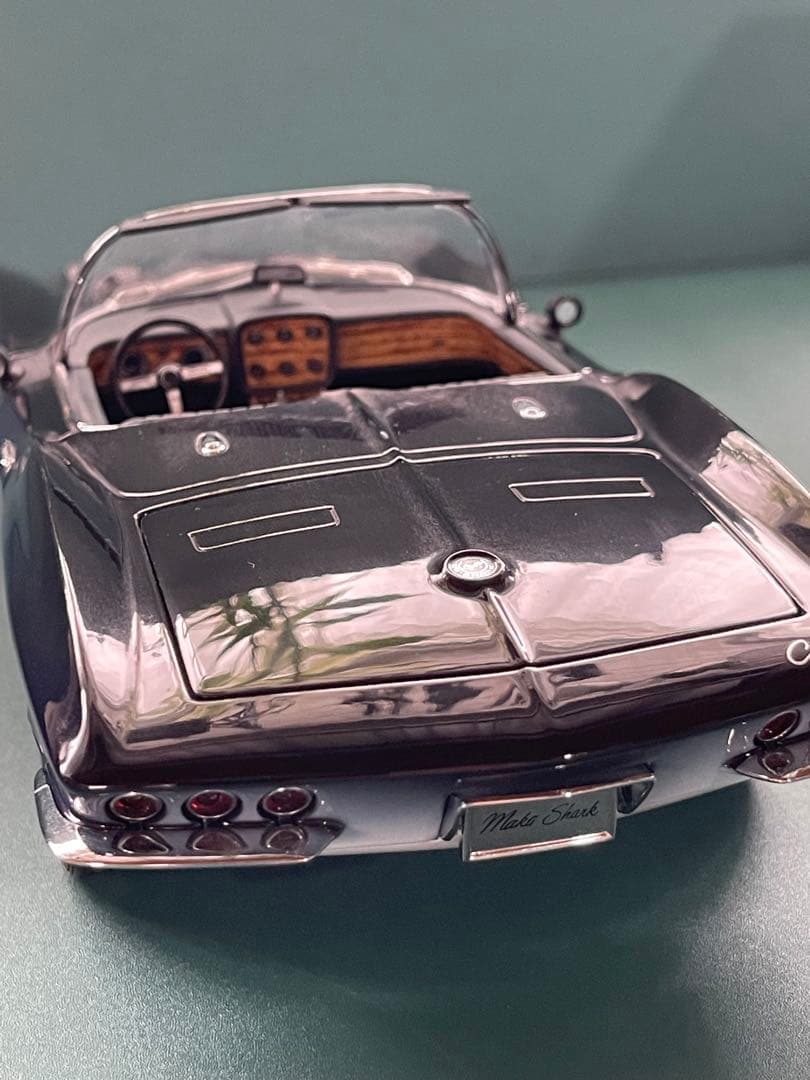 オートアート　コルベット 1961マコシャーク　1/18 約26cm