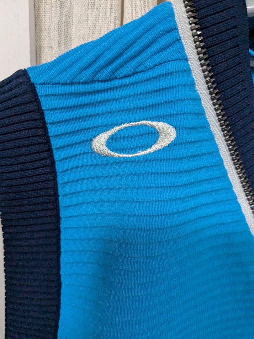 Oakley 青 ジップアップベスト　オークリー