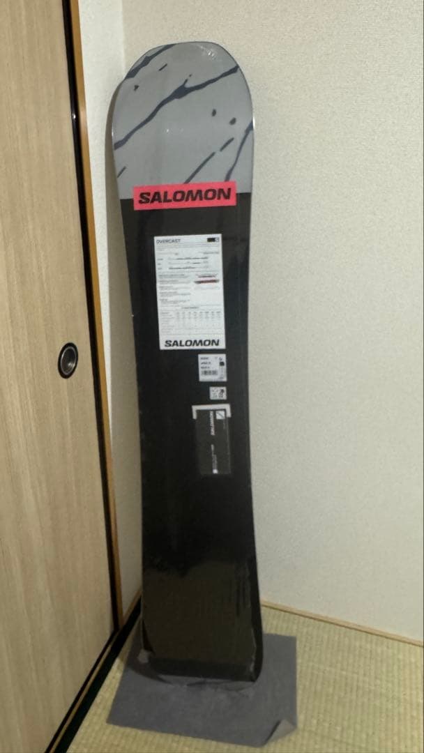 SALOMONサロモンOVERCAST156cmスノーボード（新品）