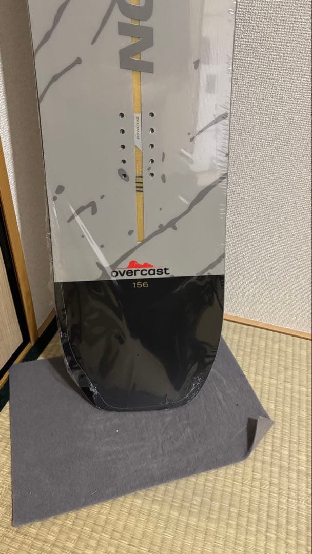 SALOMONサロモンOVERCAST156cmスノーボード（新品）