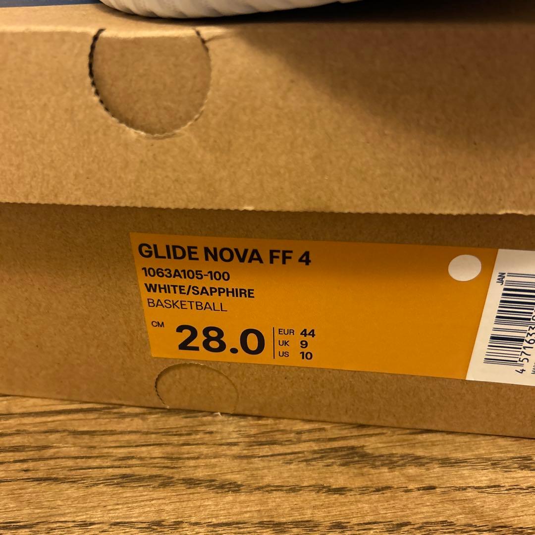 アシックス　GLIDE NOVA FF4