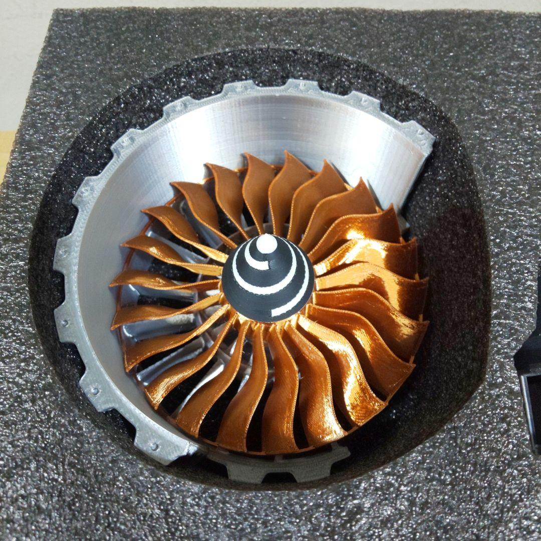 B*M様 未使用　箱入り新品　ジェットエンジン模型　電動