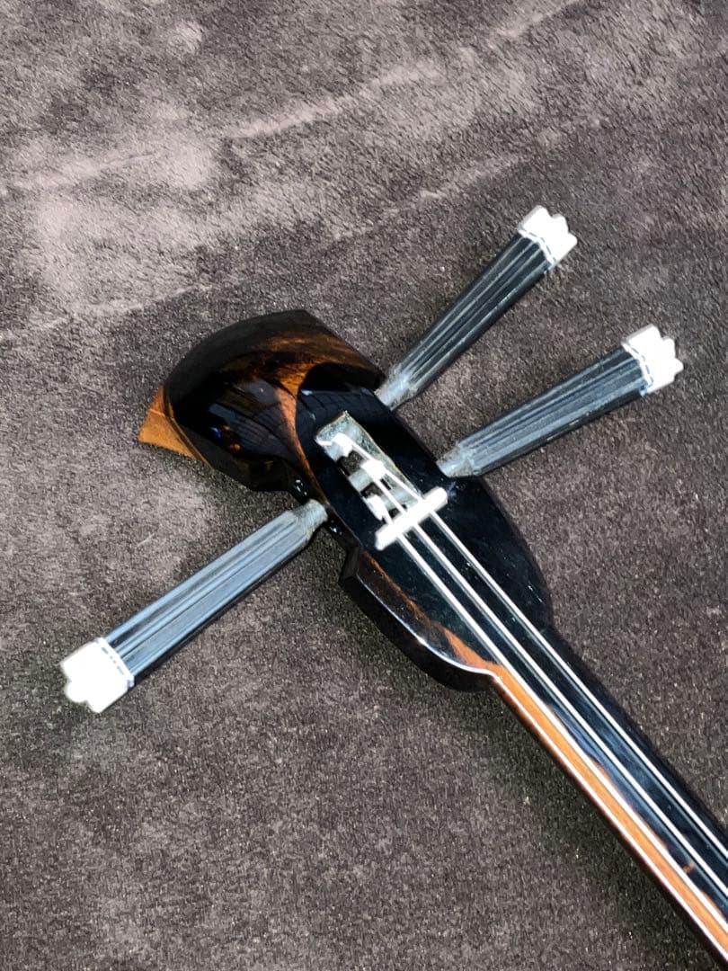 沖縄三線フィリピンエーマ￼(上質カミゲン黒木)与那城型本皮一枚張りスンチ塗の出品