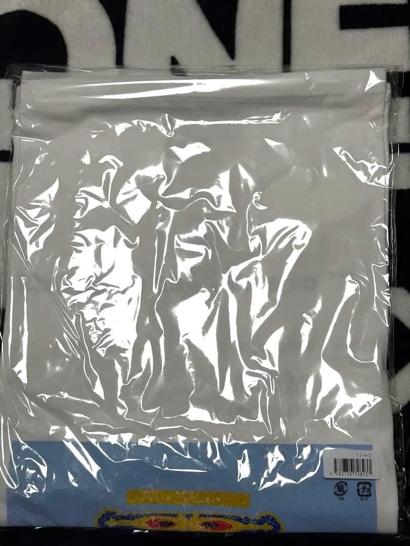 【新品未開封】SixTONES YOUNGOLD ツアーTシャツ