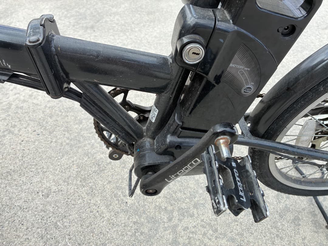 白黒　電動自転車　折畳　名古屋近郊送料込　大カゴ付　ペルテックPELTECH