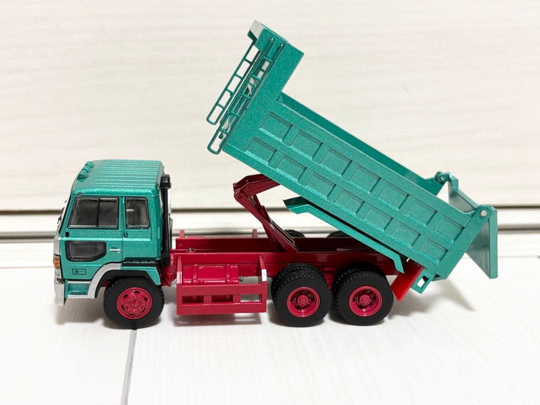 週末価格《新品箱付》1:64 HINO ダンプ　トラック　ミニカー