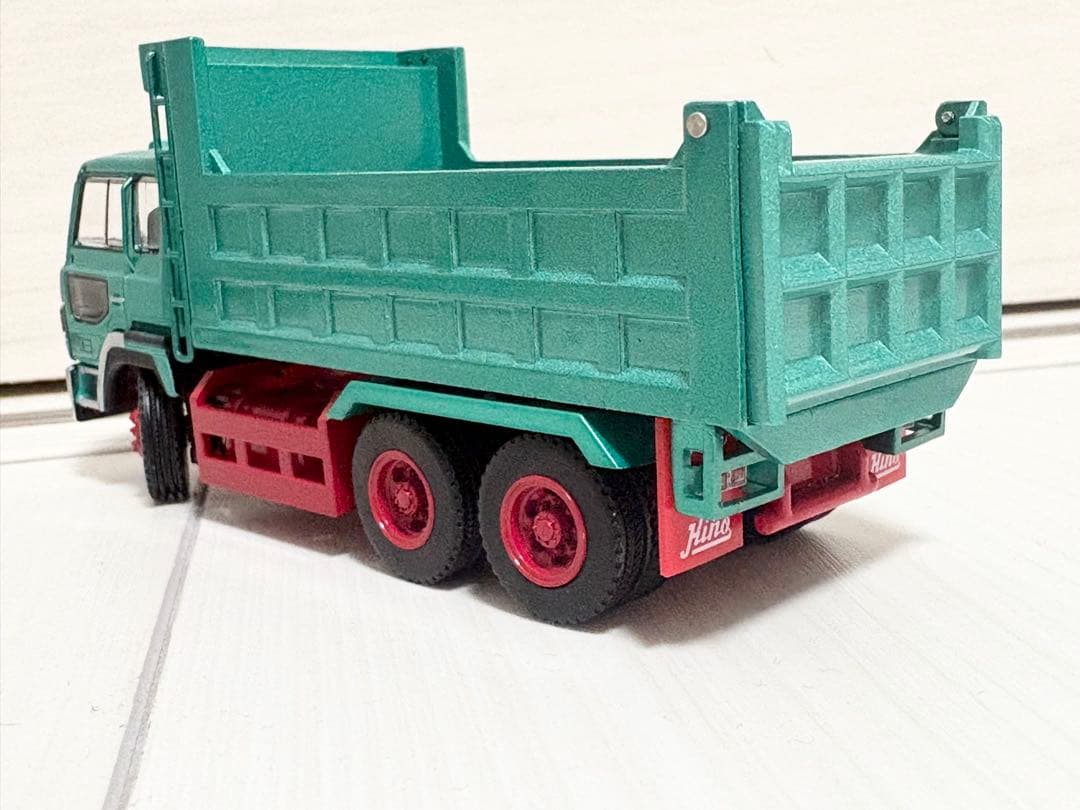 週末価格《新品箱付》1:64 HINO ダンプ　トラック　ミニカー