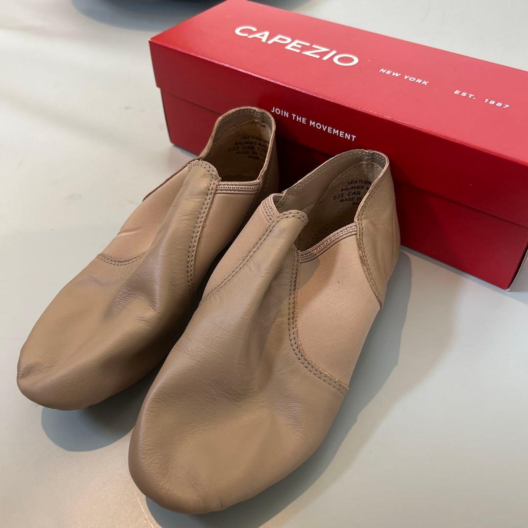 Capezio バレエシューズ ベージュ スプリットソール