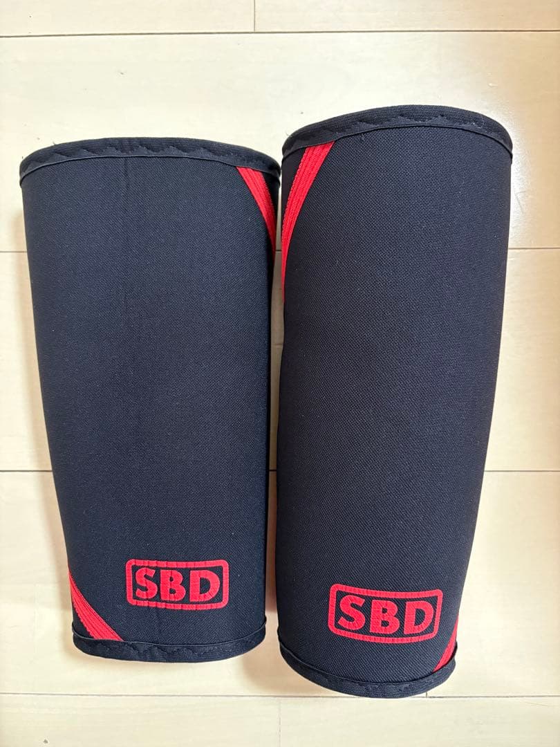 SBD ニースリーブ Mサイズ 黒 赤