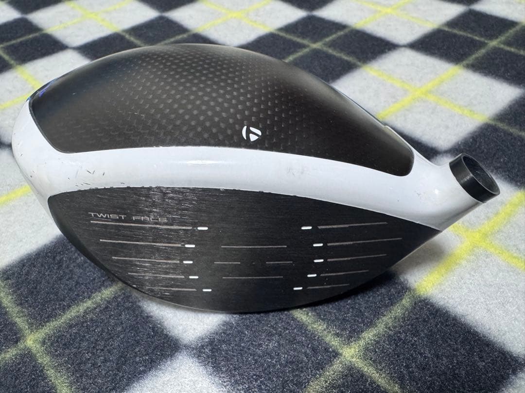 TaylorMade SIM2MAX 10.5° ドライバーヘッドとヘッドカバー