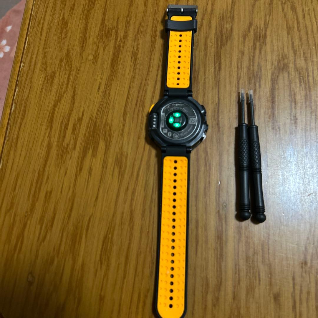 Garmin スポーツウォッチ 黒/オレンジ