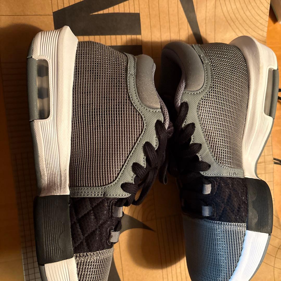 NIKE ナイキ レブロン ウィットネス 8 EP バスケットボールシューズ