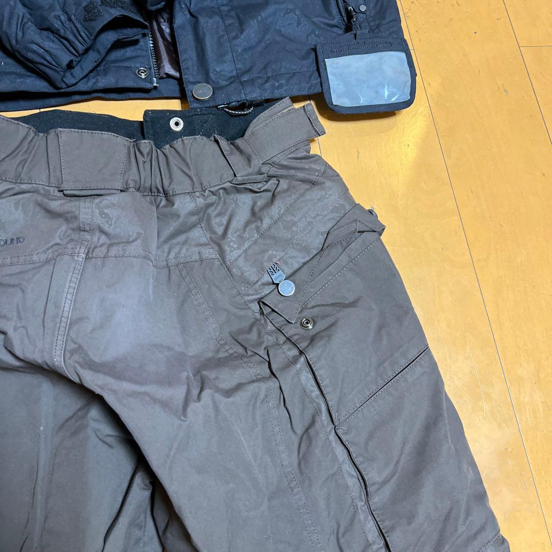 スノーボード　スキー　ウェア　上下セット　mサイズ