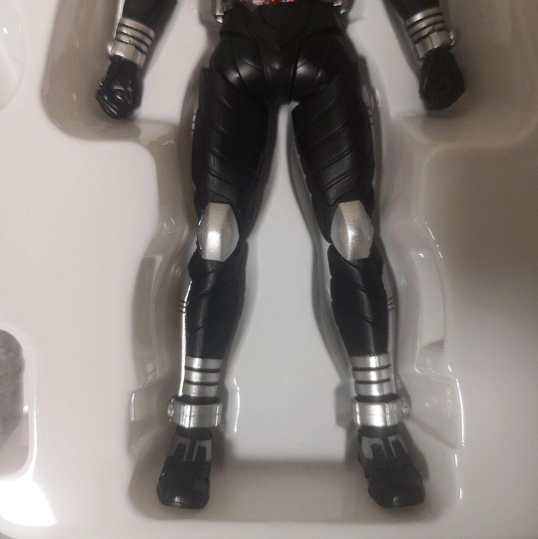 S.H.Figuarts 真骨彫製法 仮面ライダーカブト ライダーフォーム