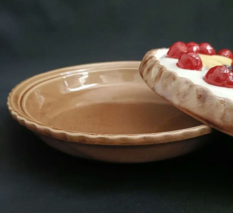 ヴィンテージ品【未使用】ポルトガル製 保存蓋付きパイ皿