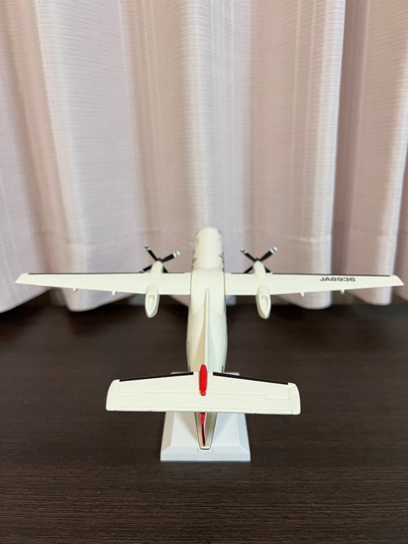琉球エアーコミューター DASH 8 SERIES 300 模型