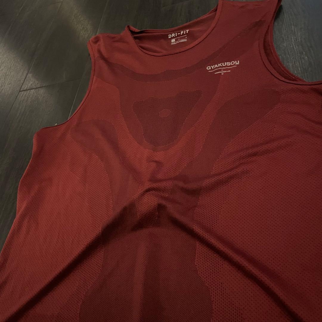GYAKUSOU ギャクソウ DRI-FIT エンジ ノースリーブ L