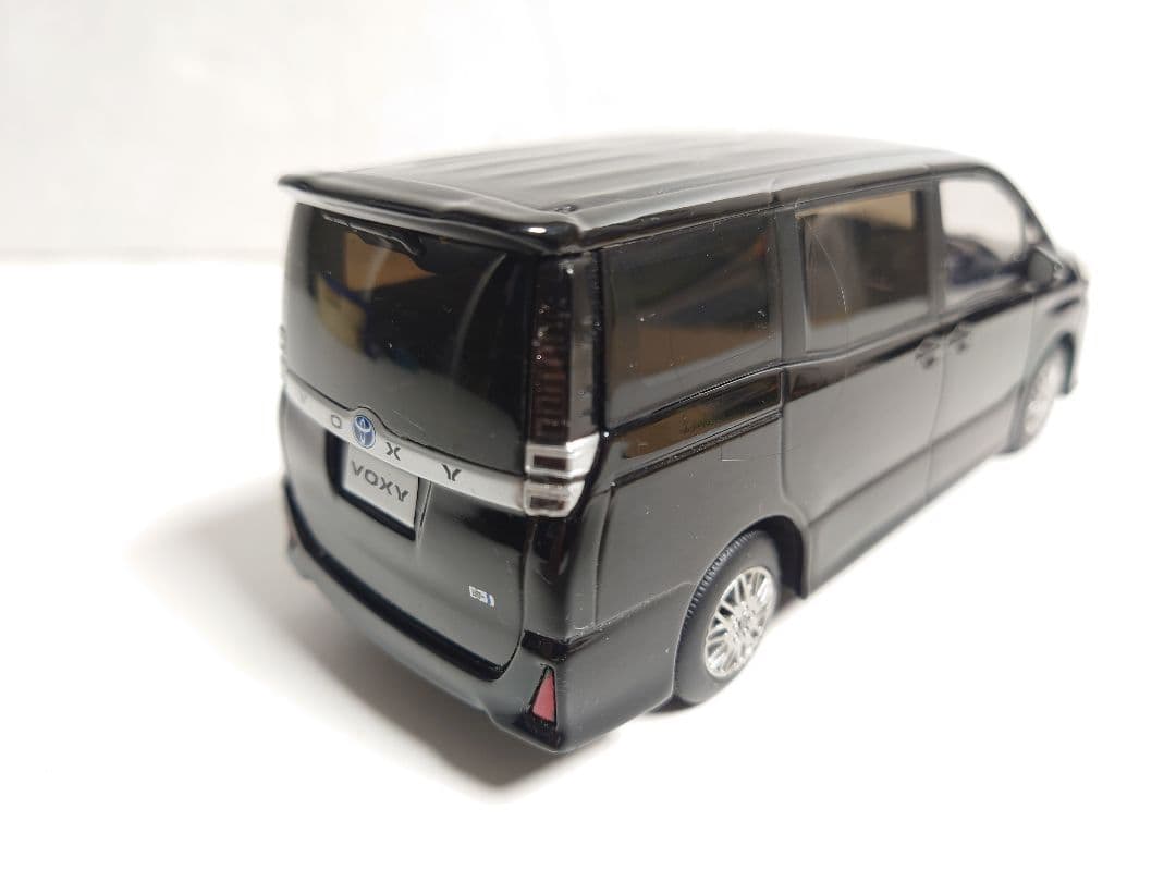 VOXY HYBRID 1/30 ミニカー 黒 ヴォクシーハイブリッド 非売品