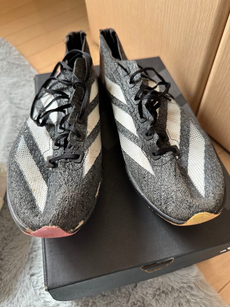 adidas 陸上競技用スパイクシューズ
