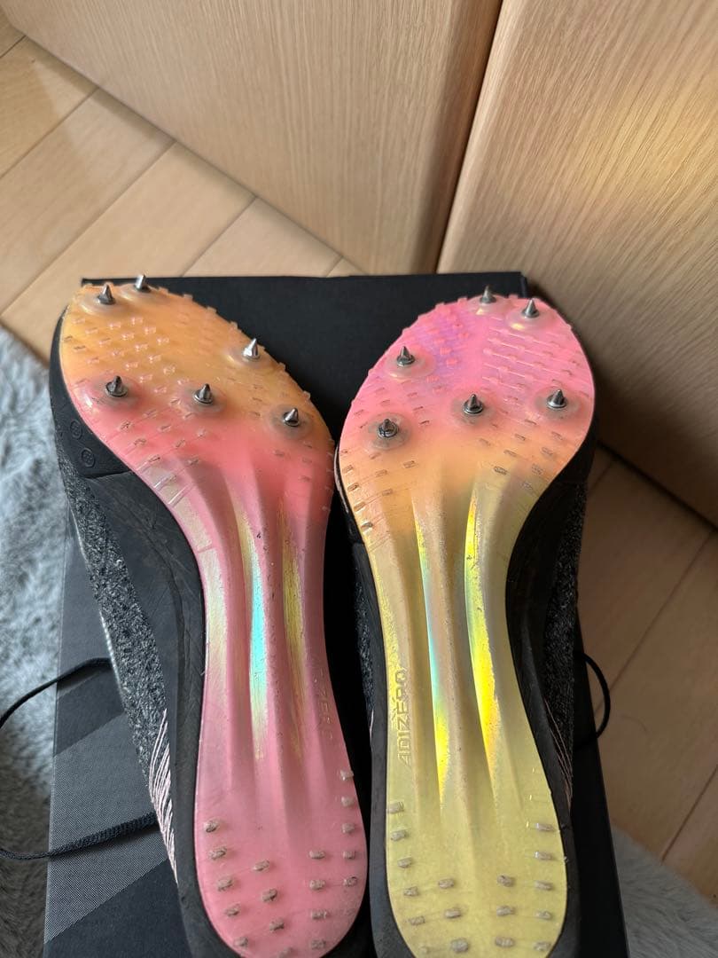 adidas 陸上競技用スパイクシューズ