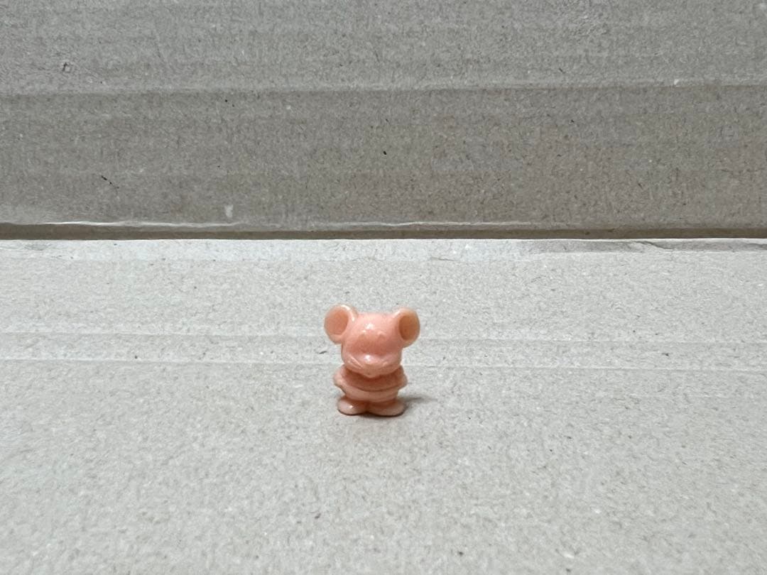 Drスランプアラレちゃん消しゴム　ねずみ（肌色）